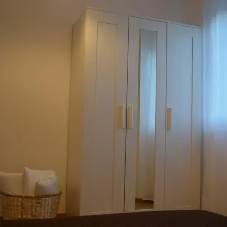 Daire Sol Apartament